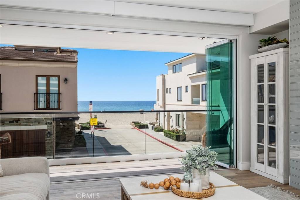 Newport Beach, CA 92663,4916 SEASHORE DR