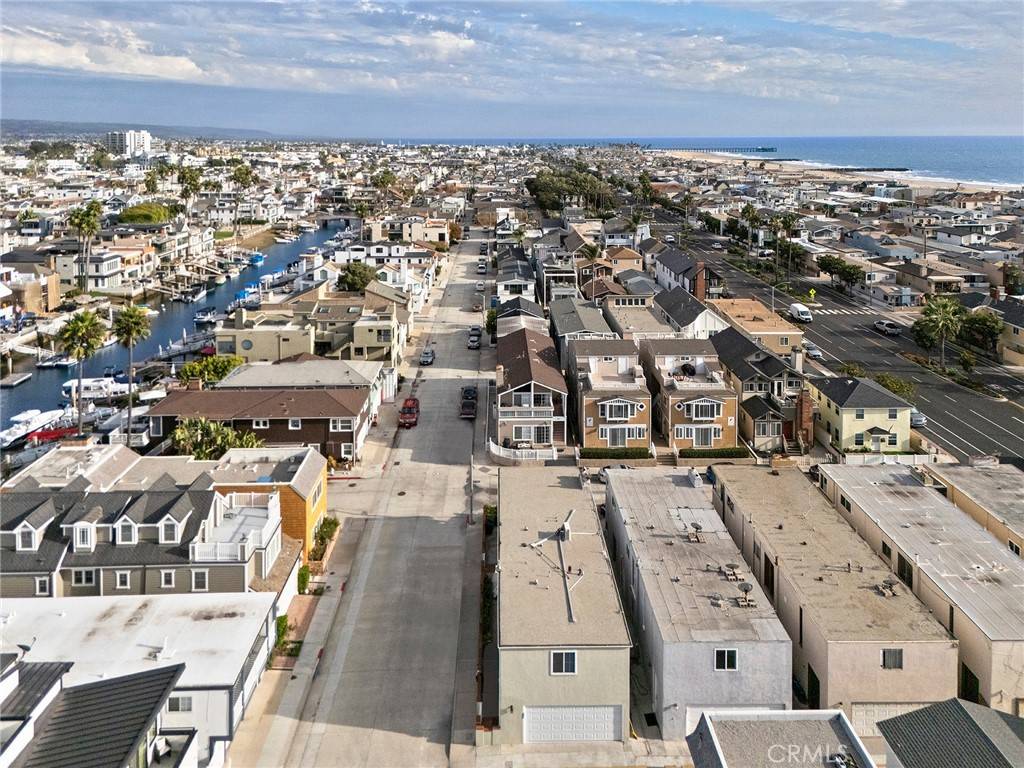 Newport Beach, CA 92663,213 41st