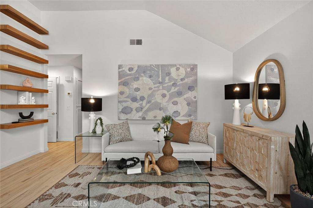 Newport Beach, CA 92660,105 Hartford