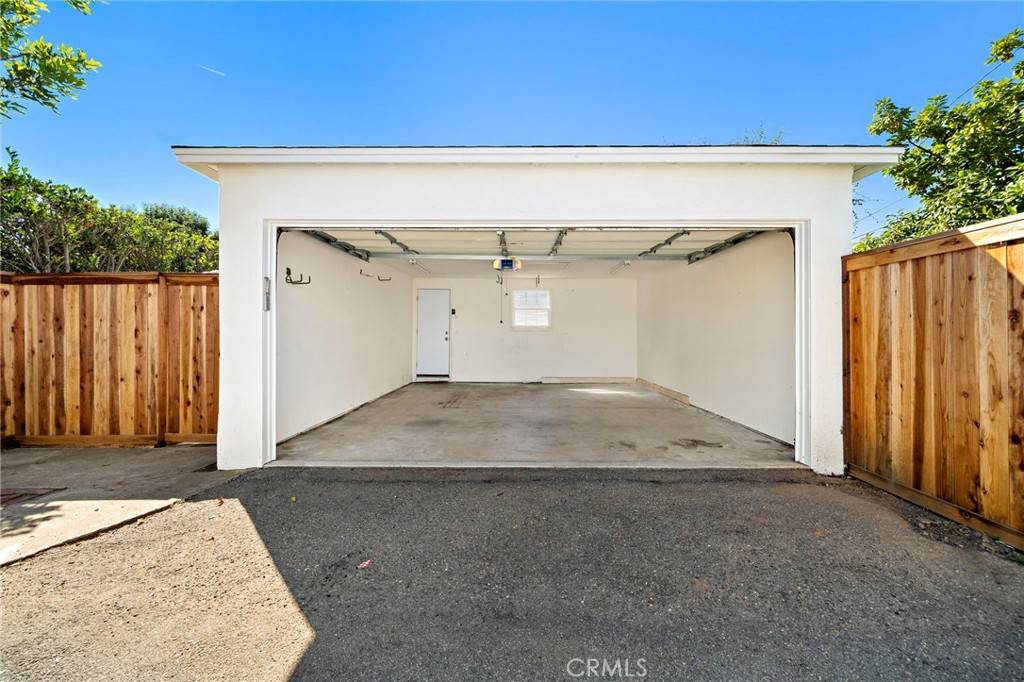 Costa Mesa, CA 92627,364 Broadway