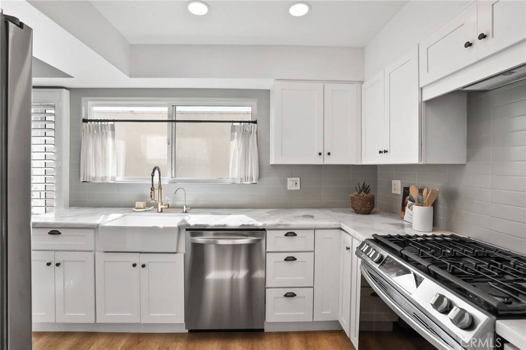 Newport Beach, CA 92660,2209 Vista Huerta