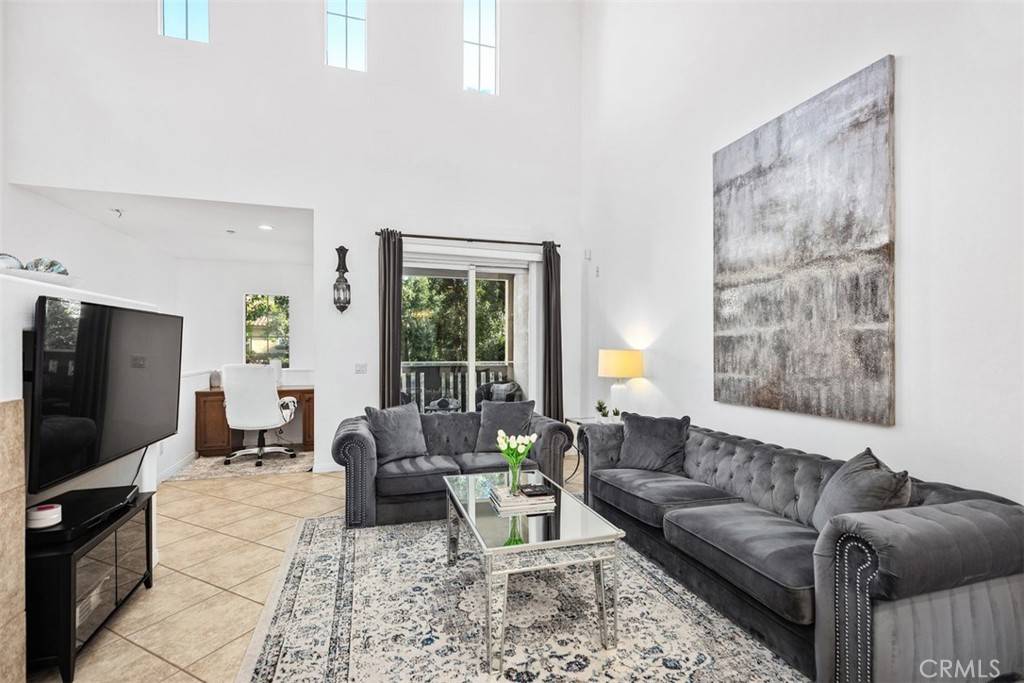 Irvine, CA 92603,109 Jadestone