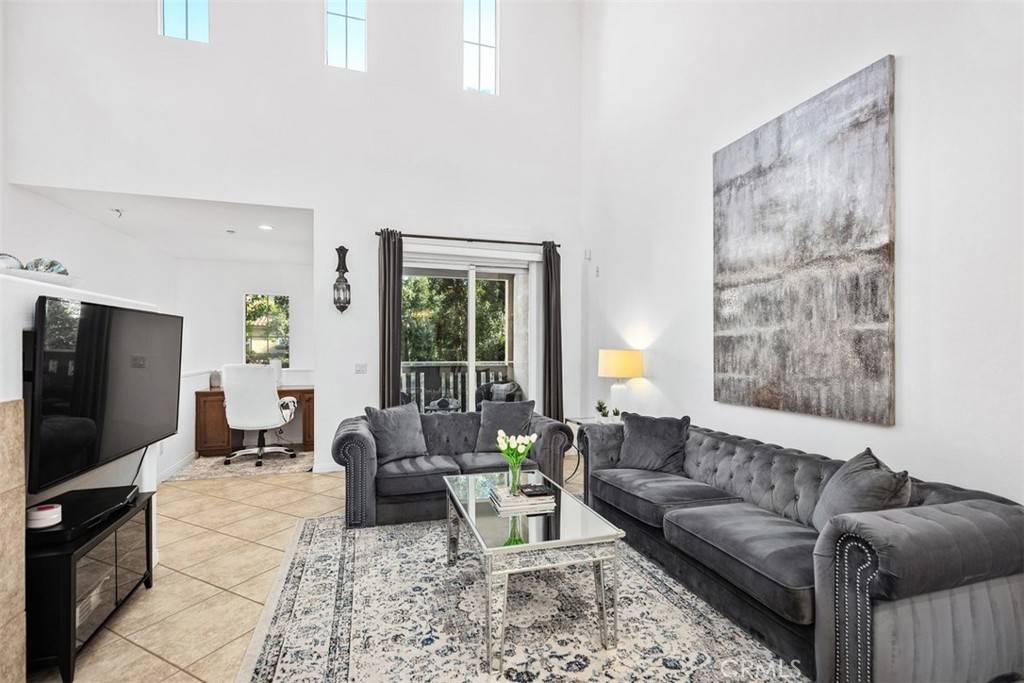 Irvine, CA 92603,109 Jadestone