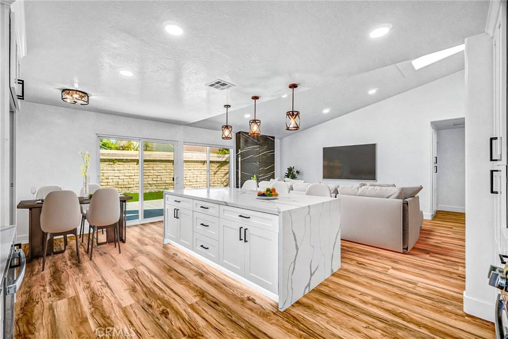 Huntington Beach, CA 92649,17472 Bellport CIR