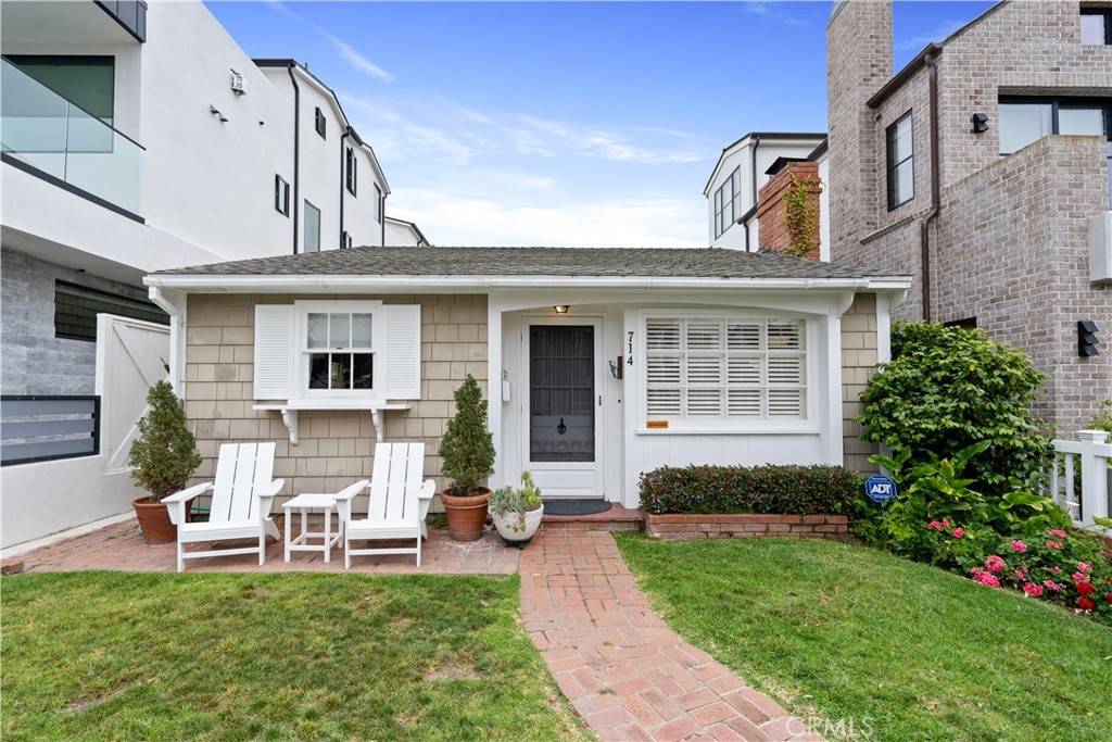 Corona Del Mar, CA 92625,714 Heliotrope AVE