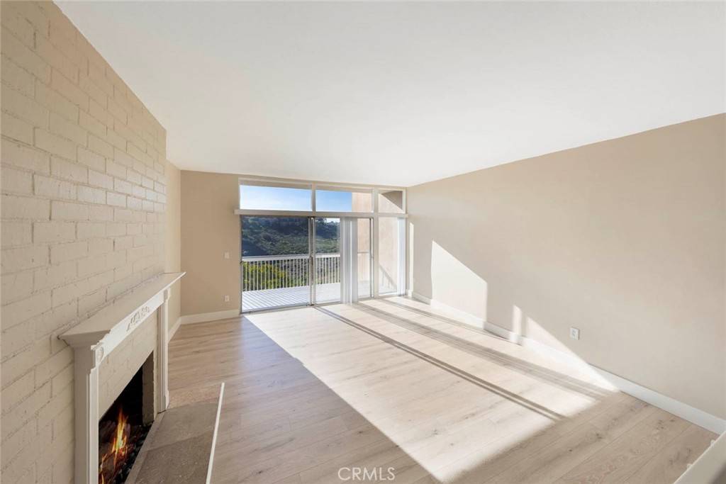 Newport Beach, CA 92660,757 Domingo #D