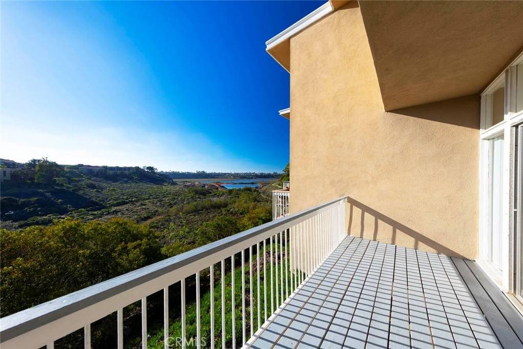 Newport Beach, CA 92660,757 Domingo #D