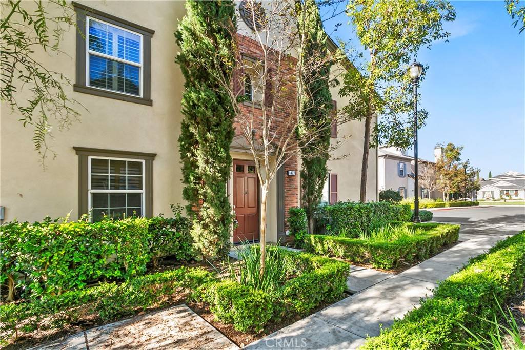 Tustin, CA 92782,1427 Montgomery