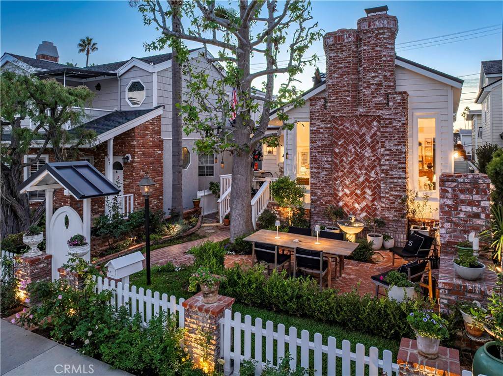 Newport Beach, CA 92662,209 Diamond