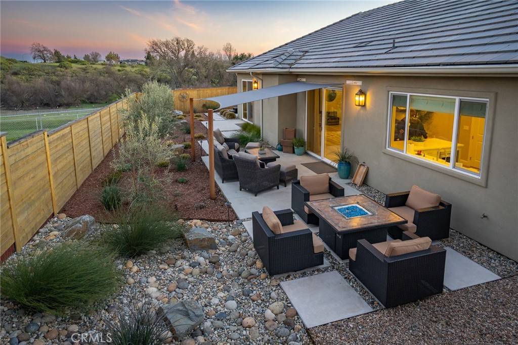 Templeton, CA 93465,350 Dante LN
