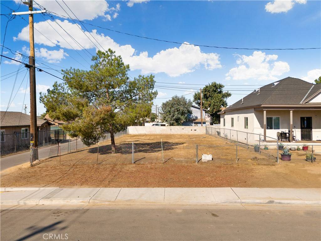 Bakersfield, CA 93305,1018 Gage ST