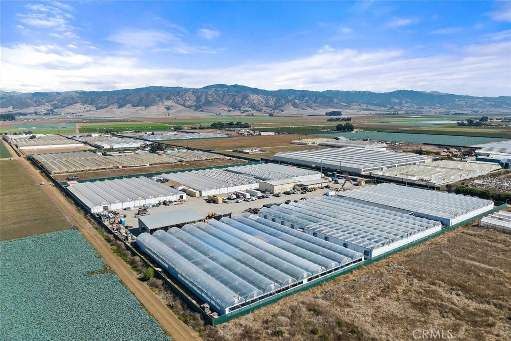 Salinas, CA 93908,22785 Fuji LN