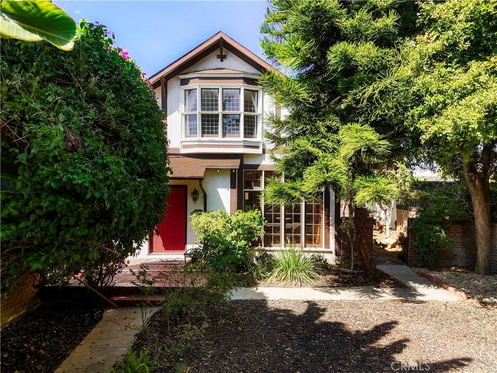 Oakland, CA 94601,2749 E 17th ST