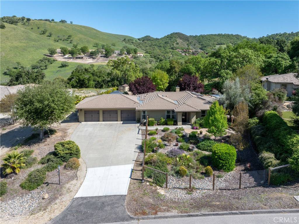 Paso Robles, CA 93446,9885 Bluegill DR
