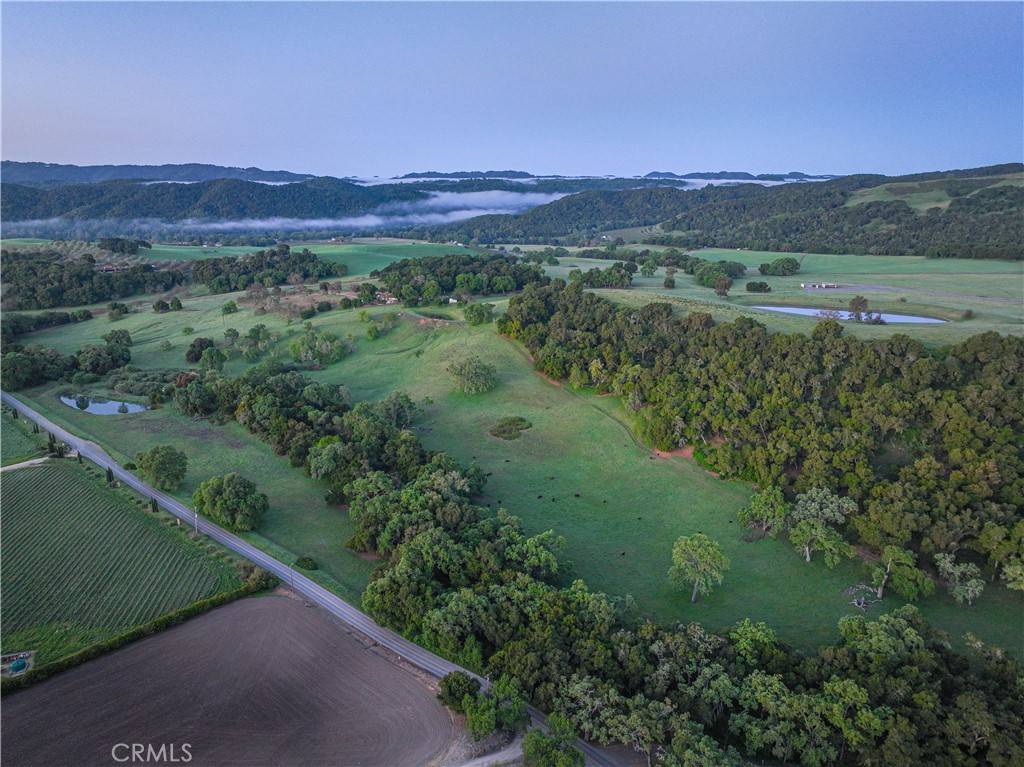 Paso Robles, CA 93446,5161 Vineyard DR