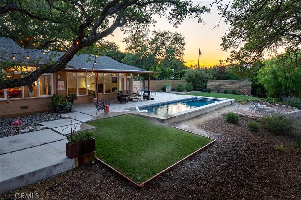 Paso Robles, CA 93446,810 Cherry ST