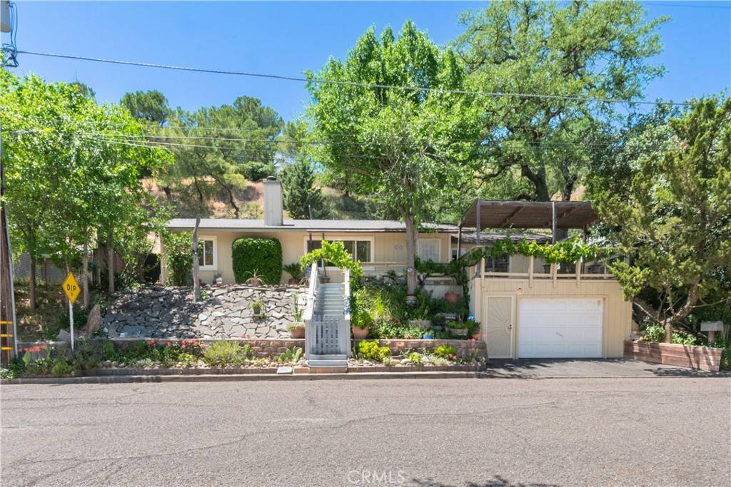 Paso Robles, CA 93446,649 Olive St