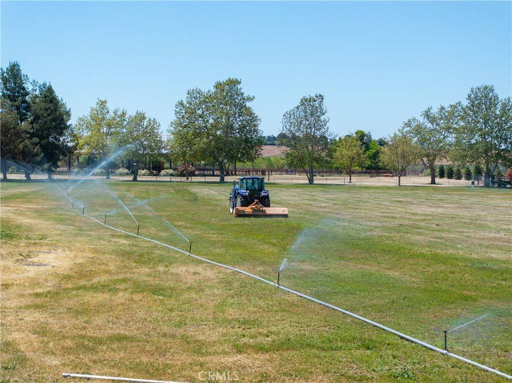 Paso Robles, CA 93446,8455 Creston RD