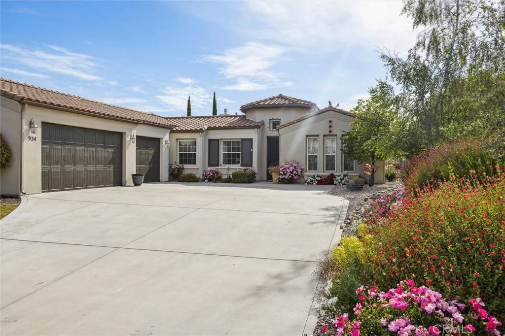 Paso Robles, CA 93446,934 Salida del Sol