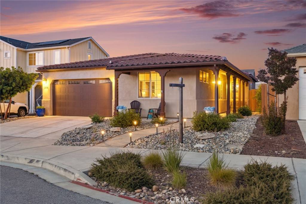 Templeton, CA 93465,255 Waterfall RD