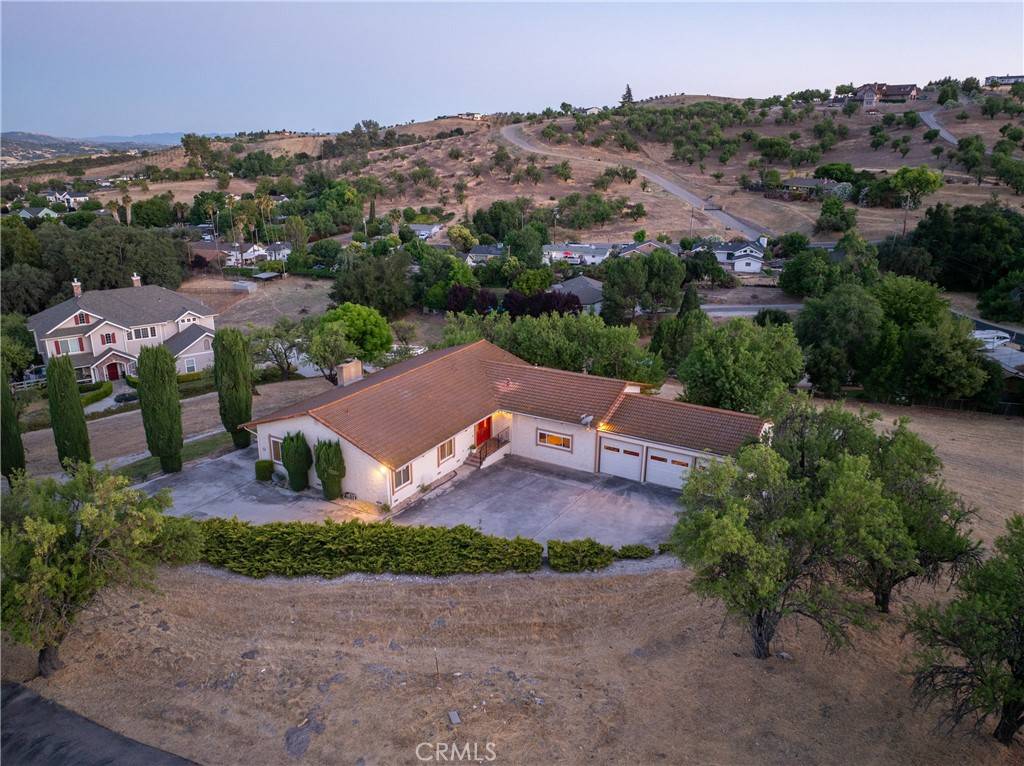 Paso Robles, CA 93446,87 Hilltop DR