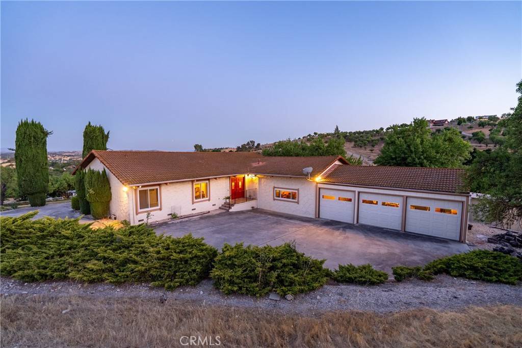 Paso Robles, CA 93446,87 Hilltop DR