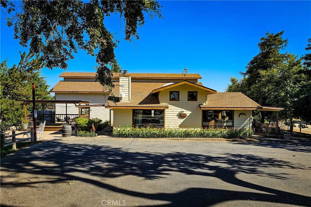 Paso Robles, CA 93446,2023 Twelve Oaks DR