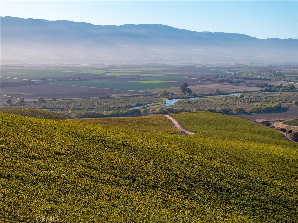 Soledad, CA 93960,36527 Metz