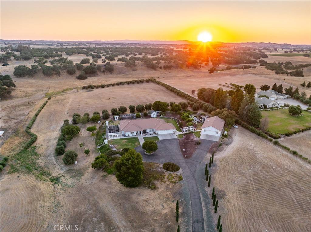 Paso Robles, CA 93446,5570 Rancho La Loma Linda DR