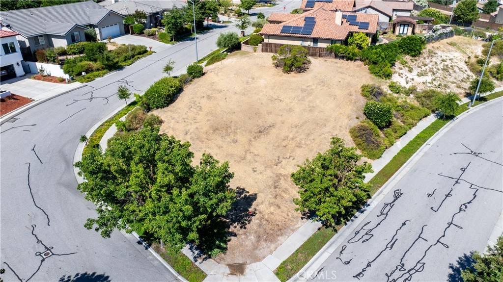 Paso Robles, CA 93446,594 Red Cloud RD