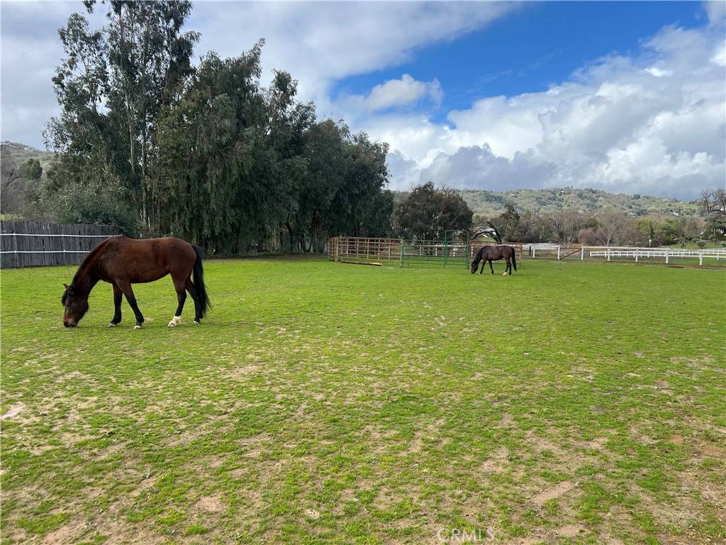 Atascadero, CA 93422,8445 Los Osos RD