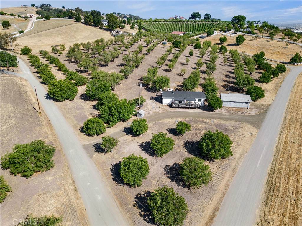 Templeton, CA 93465,990 Akron RD
