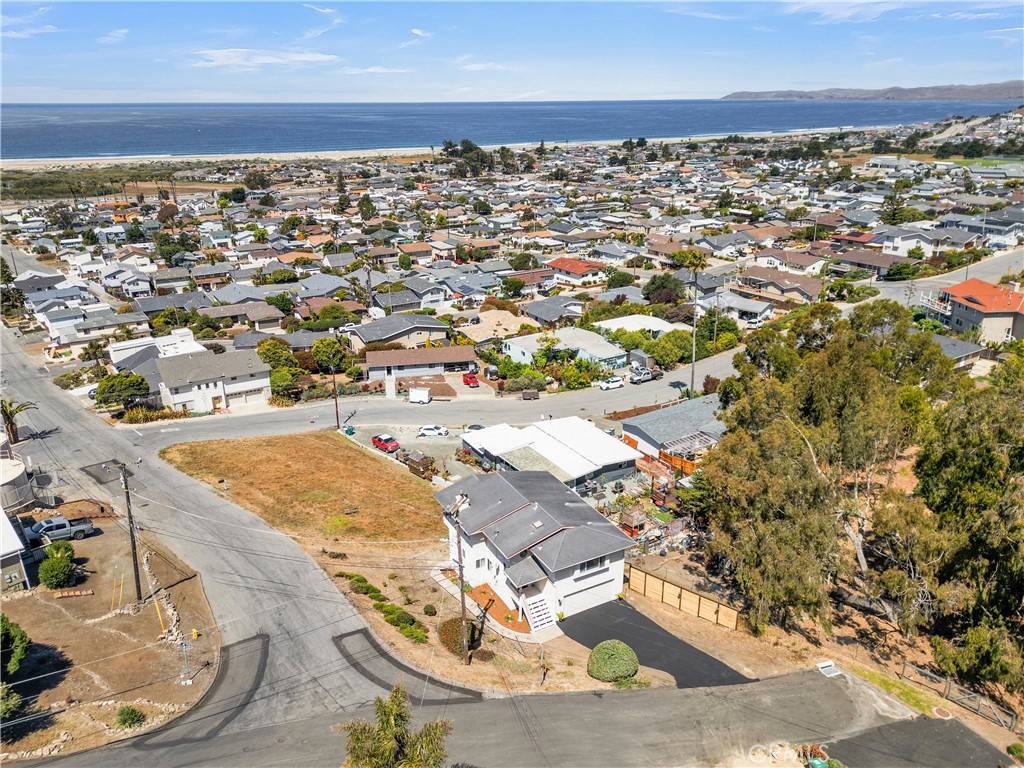 Morro Bay, CA 93442,679 Elena ST