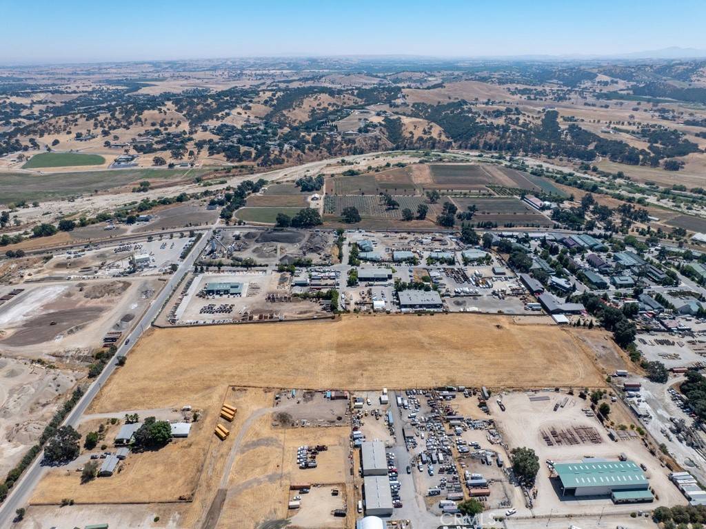 Paso Robles, CA 93446,0 Volpi Ysabel RD
