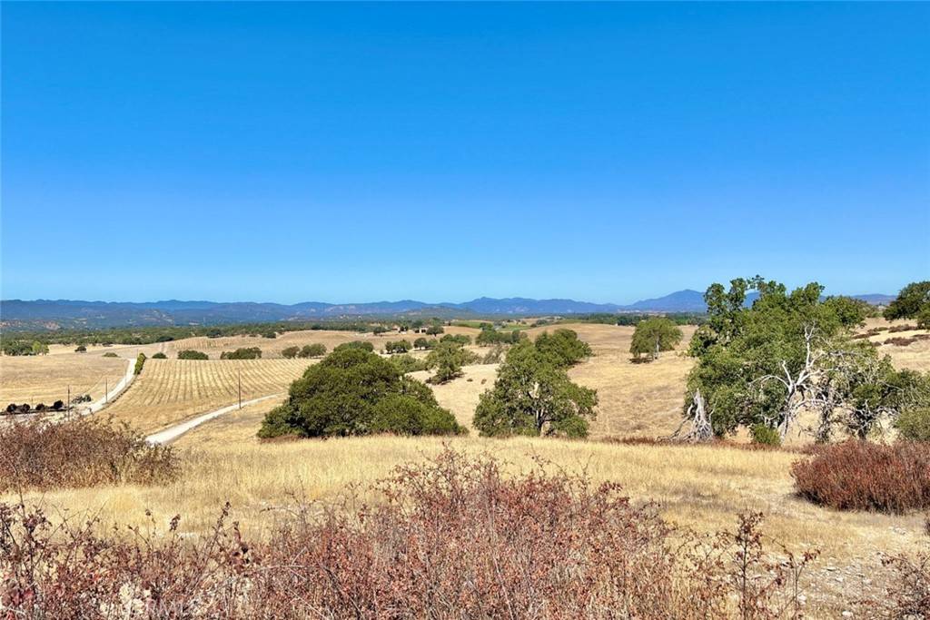 Bradley, CA 93426,54421 Bradley Lockwood RD