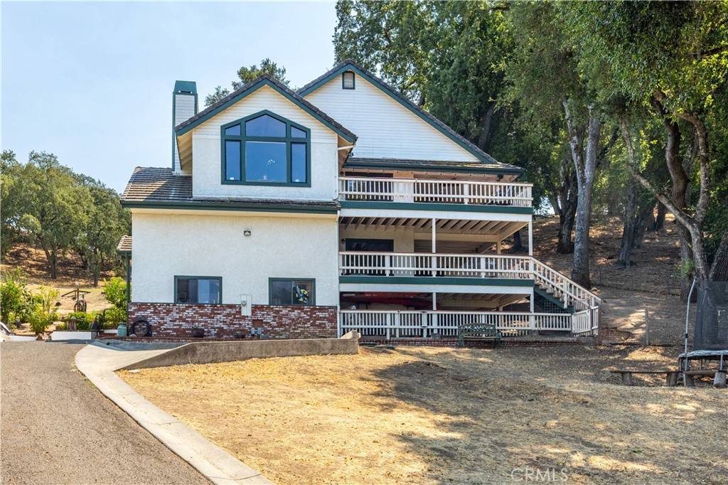 Atascadero, CA 93422,9555 Santa Cruz RD