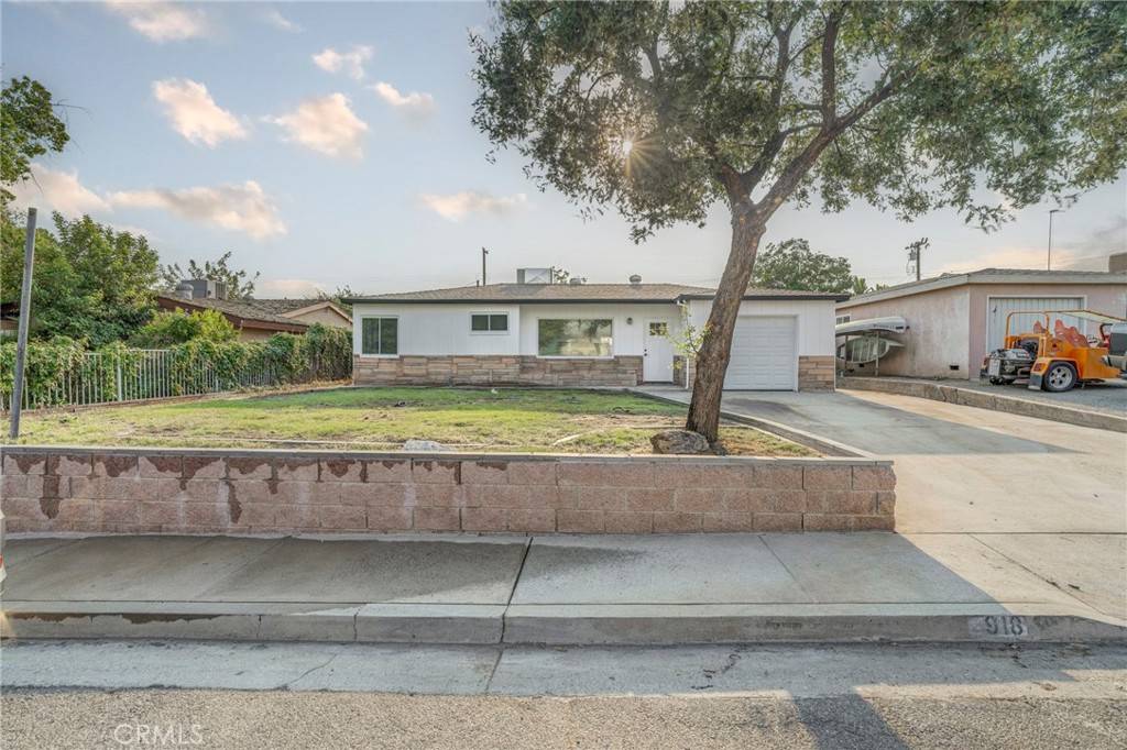 Bakersfield, CA 93306,918 Blossom