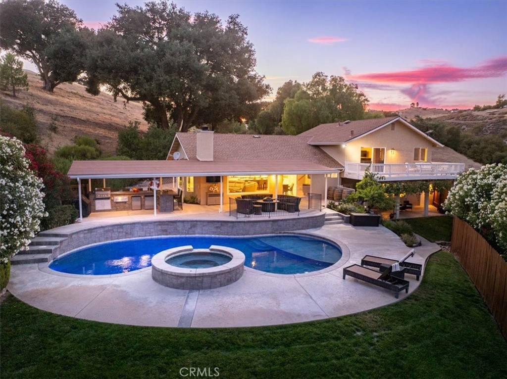 Paso Robles, CA 93446,889 W 4th ST