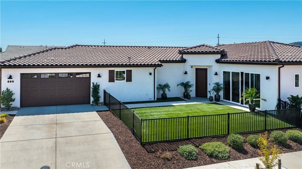 Paso Robles, CA 93446,686 Prosecco LN