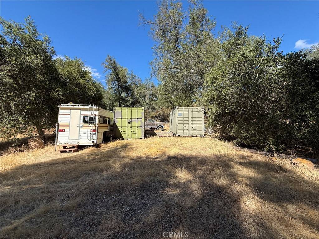 Bradley, CA 93426,18 Sapaque Valley rd