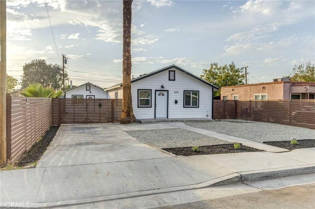 Bakersfield, CA 93301,3519 Jewett