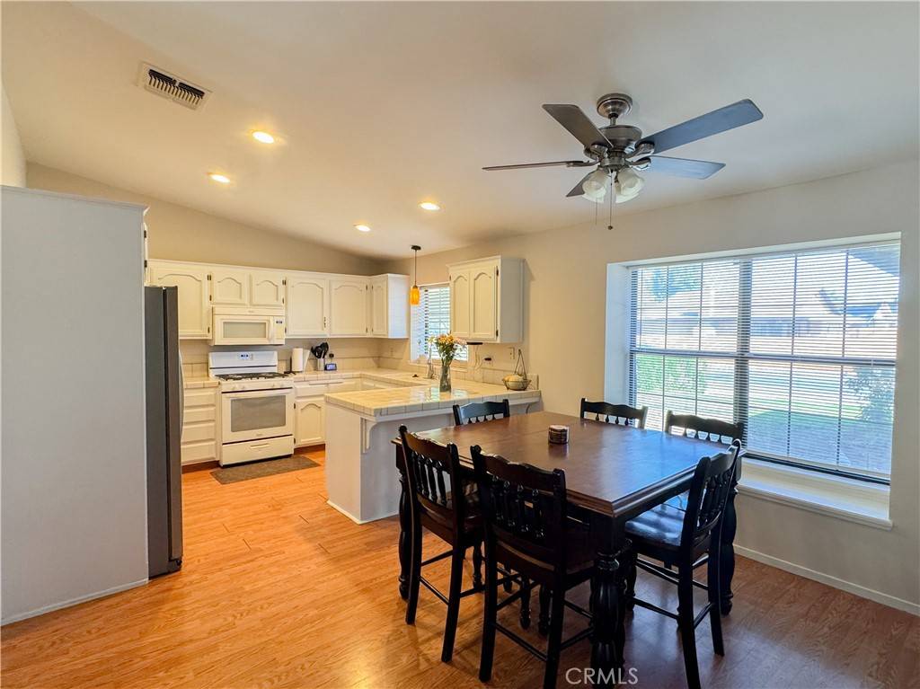 Bakersfield, CA 93311,10609 Camino El Canon