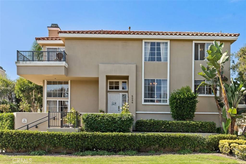 Huntington Beach, CA 92648,6086 Broadstone CIR
