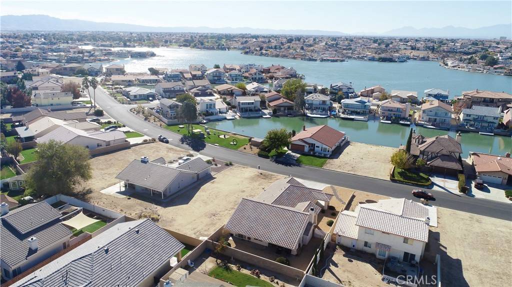 Victorville, CA 92395,18298 Lakeview DR