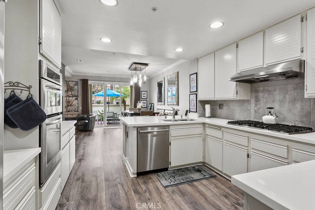 Huntington Beach, CA 92648,511 Pierside CIR