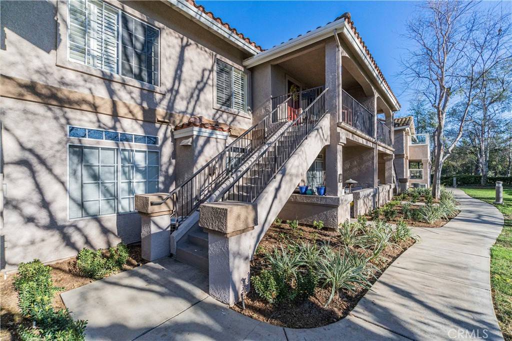 Rancho Santa Margarita, CA 92688,15 Carmesi