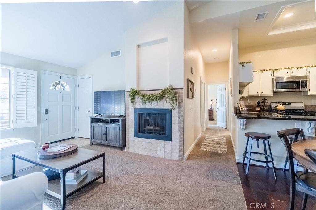 Rancho Santa Margarita, CA 92688,15 Carmesi