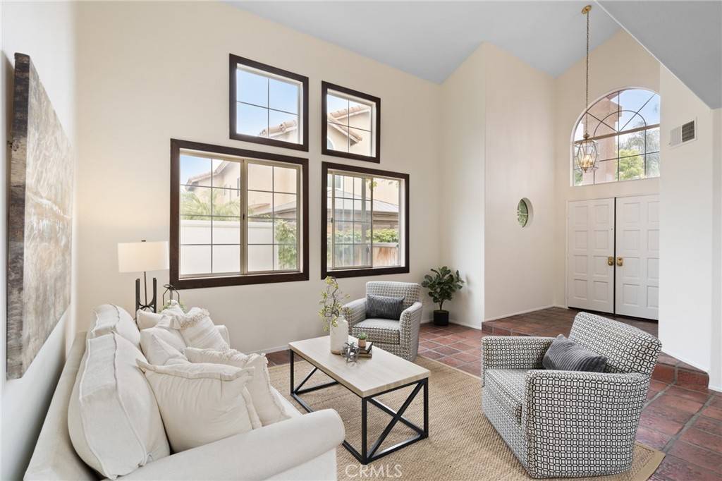 Lake Forest, CA 92610,59 Tavella PL