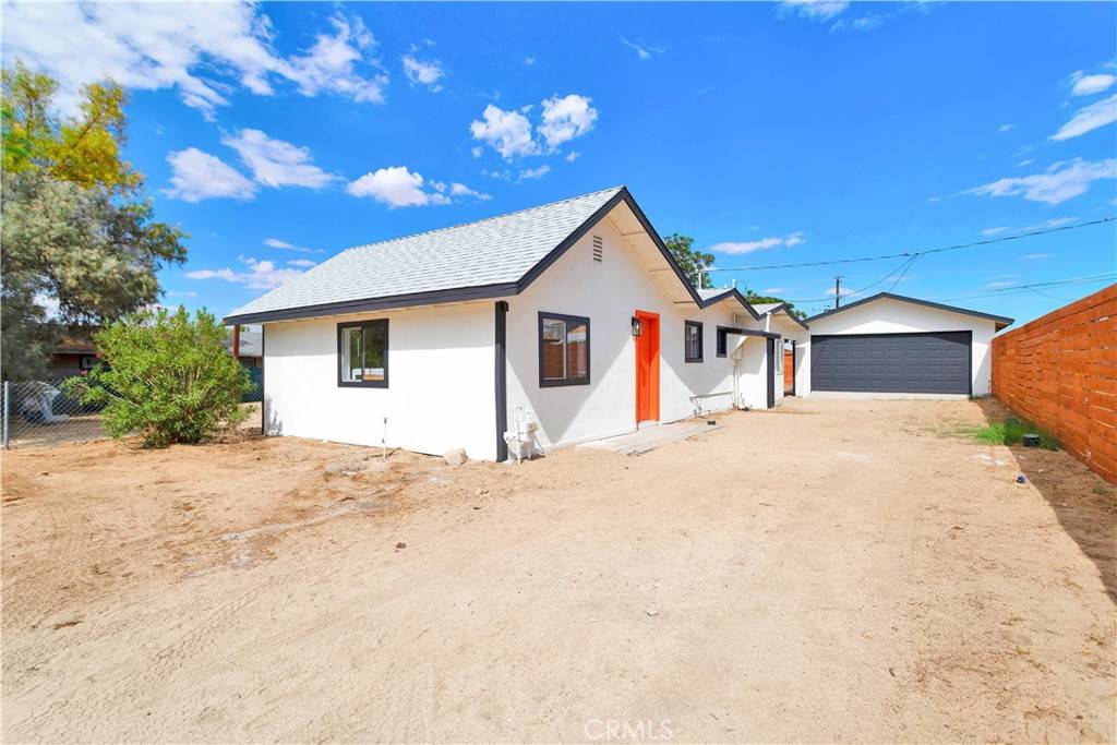 Joshua Tree, CA 92252,6387 Mountain View ST