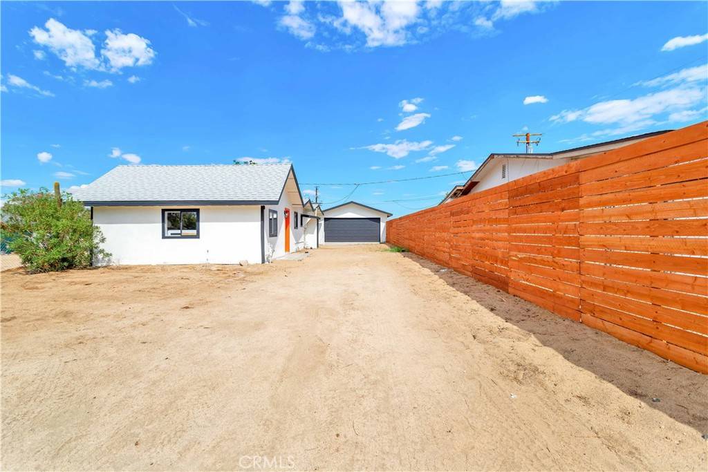 Joshua Tree, CA 92252,6387 Mountain View ST